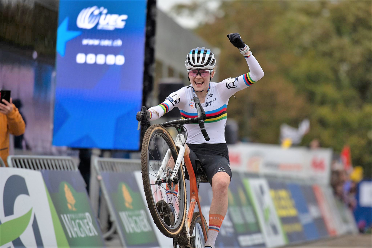 Veldritkrant.be Nieuws Puck Pieterse soleert naar Europese titel veldrijden 2022